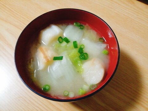 白菜と麩と小ねぎの味噌汁